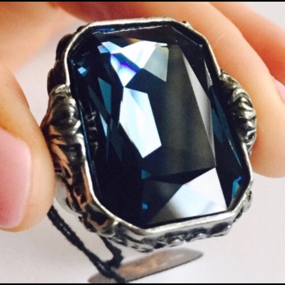 Britannia Gem Oversized Swarovski Crystal Ring 7 - Picture 3 of 4